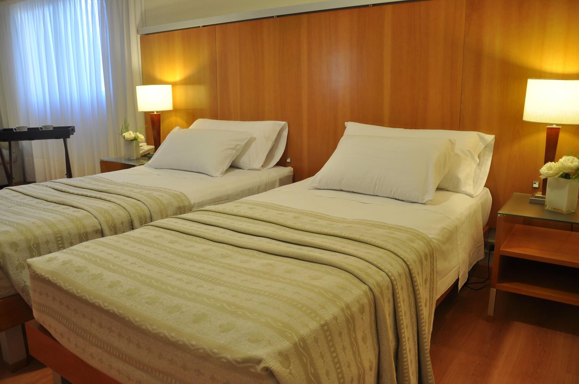 Hotel Solans Presidente Rosario Eksteriør billede