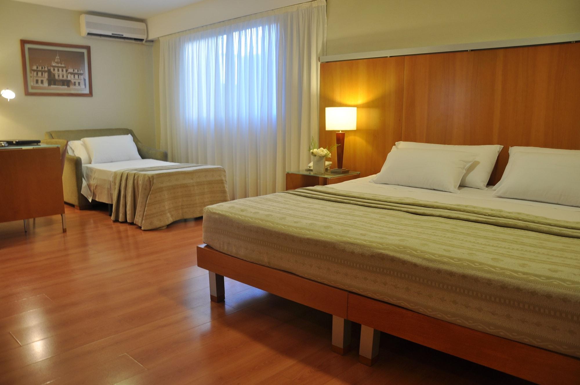 Hotel Solans Presidente Rosario Eksteriør billede